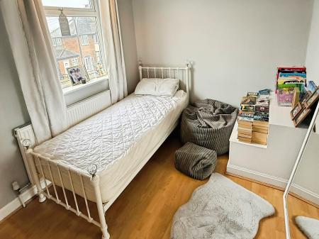 4 bedroom Detached house for sale in Peters Drive, Leicester, LE5