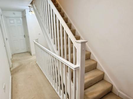 3 bedroom Terraced House for sale in Brompton Road, Hamilton, LE5