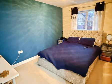 3 bedroom Terraced House for sale in Brompton Road, Hamilton, LE5