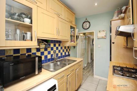 3 bedroom Semi-detached house for sale in Cairnsford Road, West Knighton, LE2