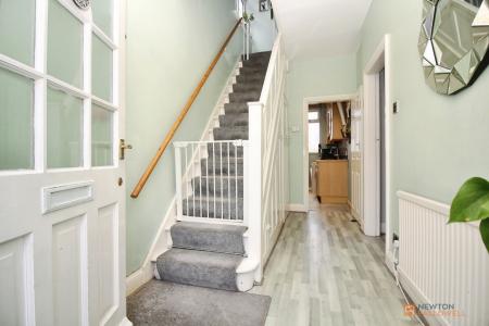 3 bedroom Semi-detached house for sale in Cairnsford Road, West Knighton, LE2