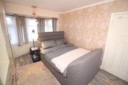 3 bedroom Semi-detached house for sale in Cairnsford Road, West Knighton, LE2