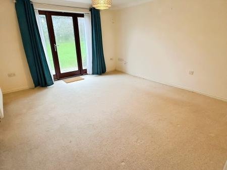 2 bedroom Terraced bungalow for sale in Honeywell Close, Oadby, LE2