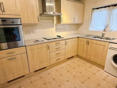 2 bedroom Terraced bungalow for sale in Honeywell Close, Oadby, LE2