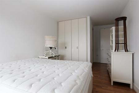 2 bedroom Apartment to let in Highcross Lane, Leicester, LE1