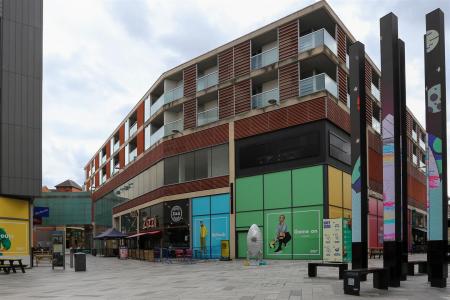 2 bedroom Apartment to let in Highcross Lane, Leicester, LE1