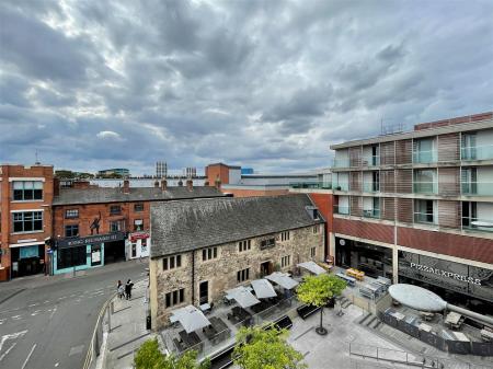 2 bedroom Apartment to let in Highcross Lane, Leicester, LE1