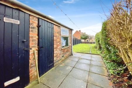 2 bedroom End of terrace house for sale in Cherry Street, Wigston, LE18