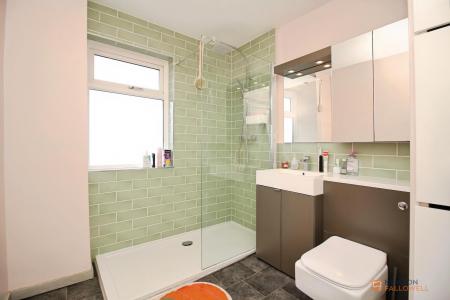 2 bedroom End of terrace house for sale in Cherry Street, Wigston, LE18