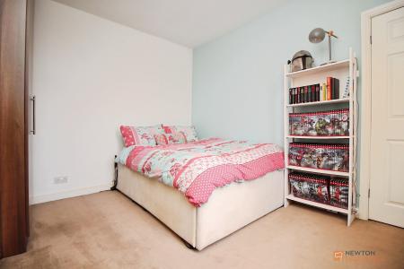 2 bedroom End of terrace house for sale in Cherry Street, Wigston, LE18