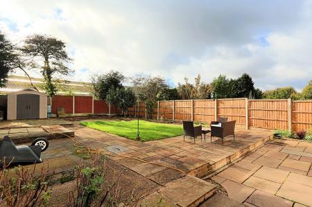 2 bedroom Semi-detached bungalow for sale in Foxhunter Drive, Oadby, Leicester, LE2