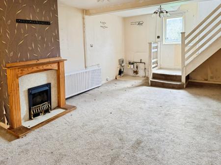 3 bedroom Semi-detached house for sale in Babington Row, Leicester, LE2