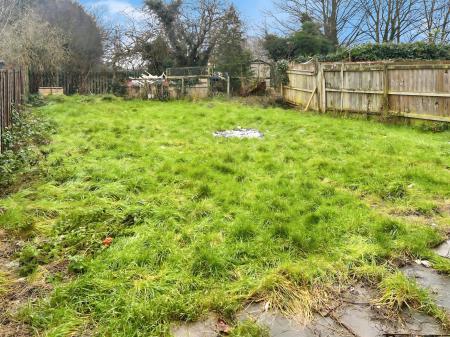 3 bedroom Semi-detached house for sale in Babington Row, Leicester, LE2