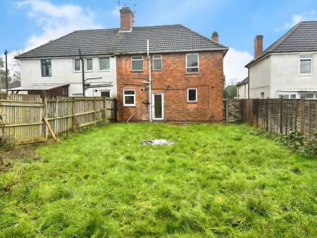 3 bedroom Semi-detached house for sale in Babington Row, Leicester, LE2