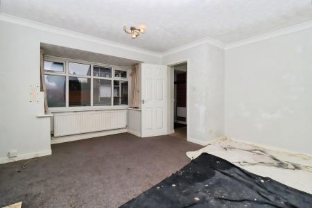 4 bedroom Detached house for sale in Wright Lane, Oadby, LE2