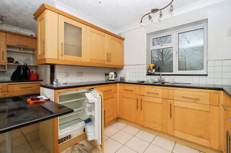 4 bedroom Detached house for sale in Wright Lane, Oadby, LE2