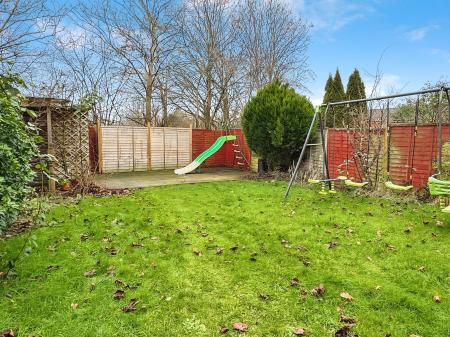 4 bedroom Detached house for sale in Wright Lane, Oadby, LE2