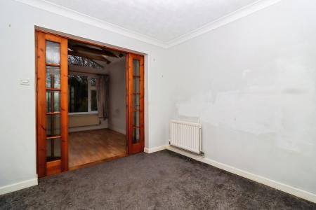 4 bedroom Detached house for sale in Wright Lane, Oadby, LE2