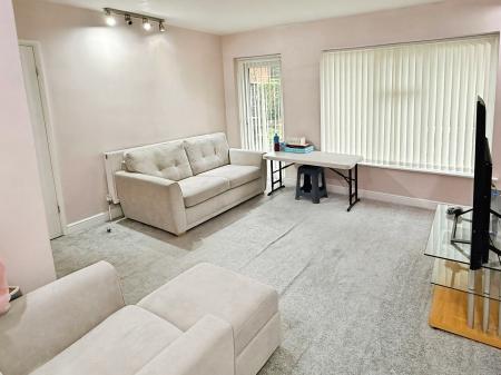 2 bedroom Detached bungalow for sale in Oakside Close, Evington, LE5