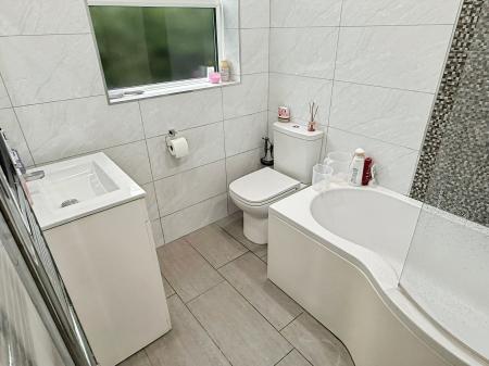 2 bedroom Detached bungalow for sale in Oakside Close, Evington, LE5