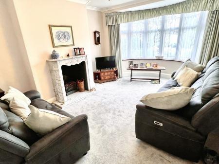 3 bedroom Semi-detached house for sale in Carfax Avenue, Oadby, LE2