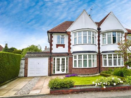 Carfax Avenue, Oadby, LE2