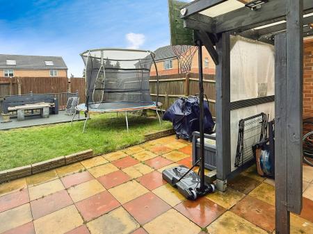 3 bedroom Terraced House for sale in Bowhill Grove, Thurnby Lodge, LE5