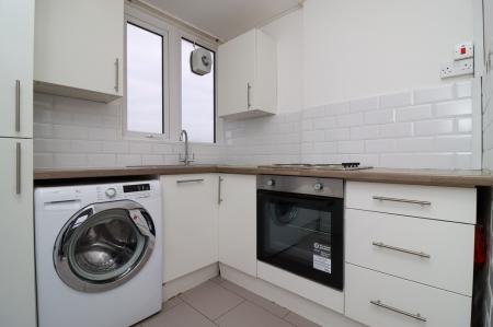 1 bedroom Flat to let in Victoria Park Rd, Leicester, LE2
