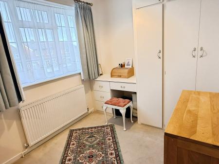 3 bedroom Detached house for sale in Kensington Close, Oadby, Leicester, LE2