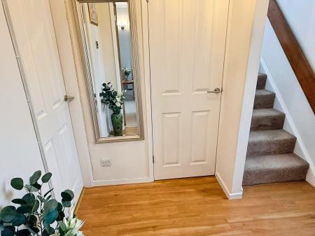 3 bedroom Detached house for sale in Kensington Close, Oadby, Leicester, LE2