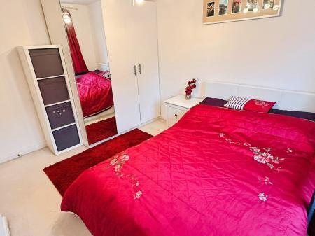 4 bedroom Detached house for sale in Copgrove Close, Hamilton, Leicester, LE5