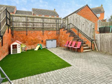 4 bedroom Detached house for sale in Copgrove Close, Hamilton, Leicester, LE5