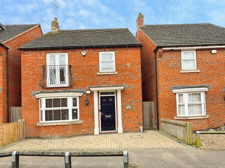 Copgrove Close, Hamilton, Leicester, LE5