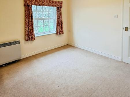 2 bedroom Flat for sale in Lodge Mews, Thurnby, Leicester, LE7