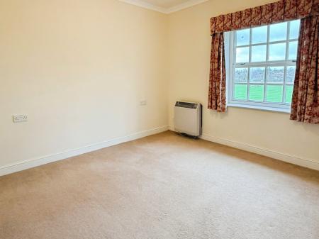 2 bedroom Flat for sale in Lodge Mews, Thurnby, Leicester, LE7