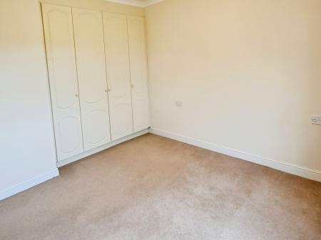 2 bedroom Flat for sale in Lodge Mews, Thurnby, Leicester, LE7