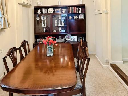 3 bedroom Detached house for sale in Coleman Road, Fleckney, Leicester, LE8