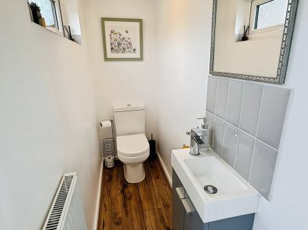 3 bedroom Detached house for sale in Coleman Road, Fleckney, Leicester, LE8