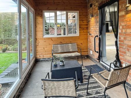 3 bedroom Terraced House for sale in The Littleway, Rowlatts Hill, Leicester, LE5