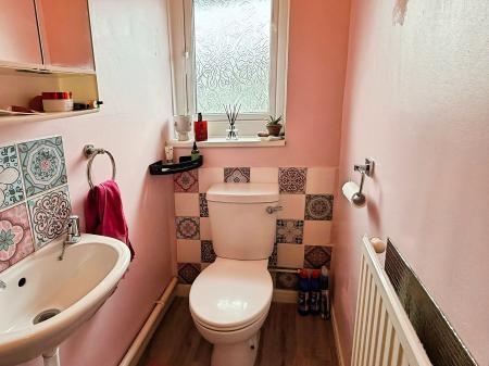 3 bedroom Terraced House for sale in The Littleway, Rowlatts Hill, Leicester, LE5