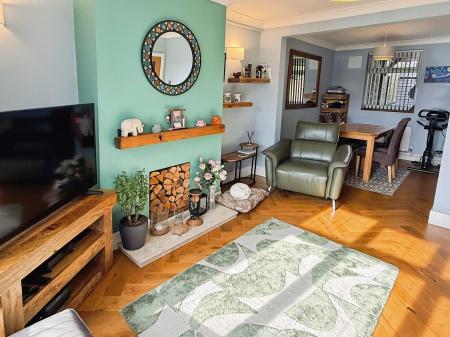 3 bedroom Terraced House for sale in The Littleway, Rowlatts Hill, Leicester, LE5