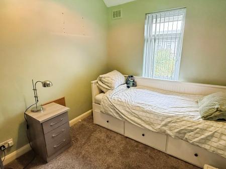 3 bedroom Terraced House for sale in The Littleway, Rowlatts Hill, Leicester, LE5