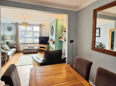 3 bedroom Terraced House for sale in The Littleway, Rowlatts Hill, Leicester, LE5