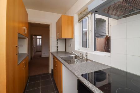 2 bedroom Terraced House to let in Glengate, Leicester, LE18