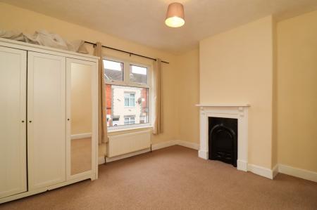2 bedroom Terraced House to let in Glengate, Leicester, LE18