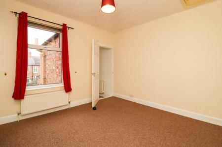 2 bedroom Terraced House to let in Glengate, Leicester, LE18