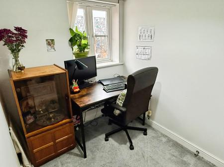 3 bedroom Semi-detached house for sale in Ampleforth Lane, Hamilton, Leicester, LE5