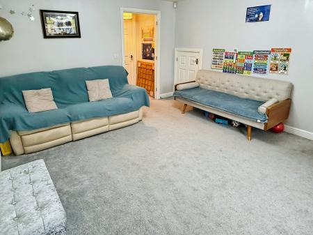 3 bedroom Semi-detached house for sale in Ampleforth Lane, Hamilton, Leicester, LE5