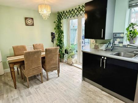 3 bedroom Semi-detached house for sale in Ampleforth Lane, Hamilton, Leicester, LE5