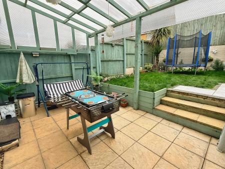 3 bedroom Semi-detached house for sale in Ampleforth Lane, Hamilton, Leicester, LE5